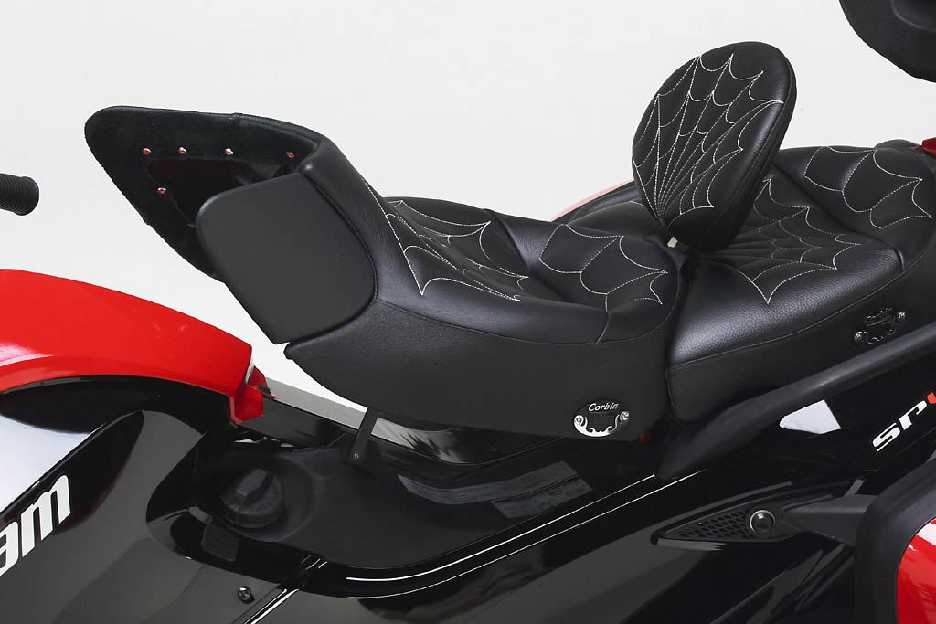 Motorcycle Seats Accessories Spyder RS | 800-538-7035