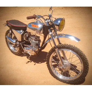 Little Bzrr's motorcycle