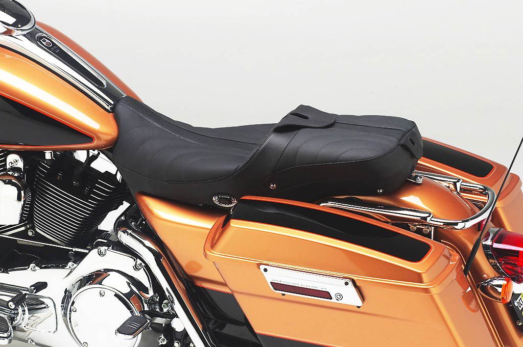 San Diego Customs Pro Series Performance Gripper Seat with Backrest for  2008-2023 Harley Touring - Brown Stitch - SC80807DBRT - Get Lowered Cycles