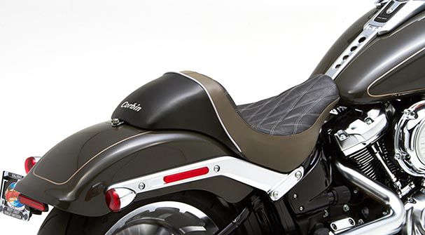 deze geluk in de rij gaan staan Corbin Motorcycle Seats & Accessories | HD Softail Fat Boy | 800-538-7035