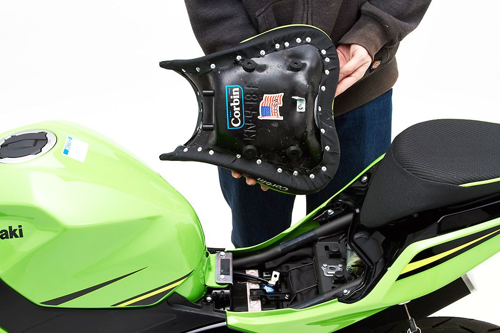 Garosa passager de moto Selles de coussin arrière de moto siège passager en  cuir synthétique pour Ninja 400 EX400 2017‑2020